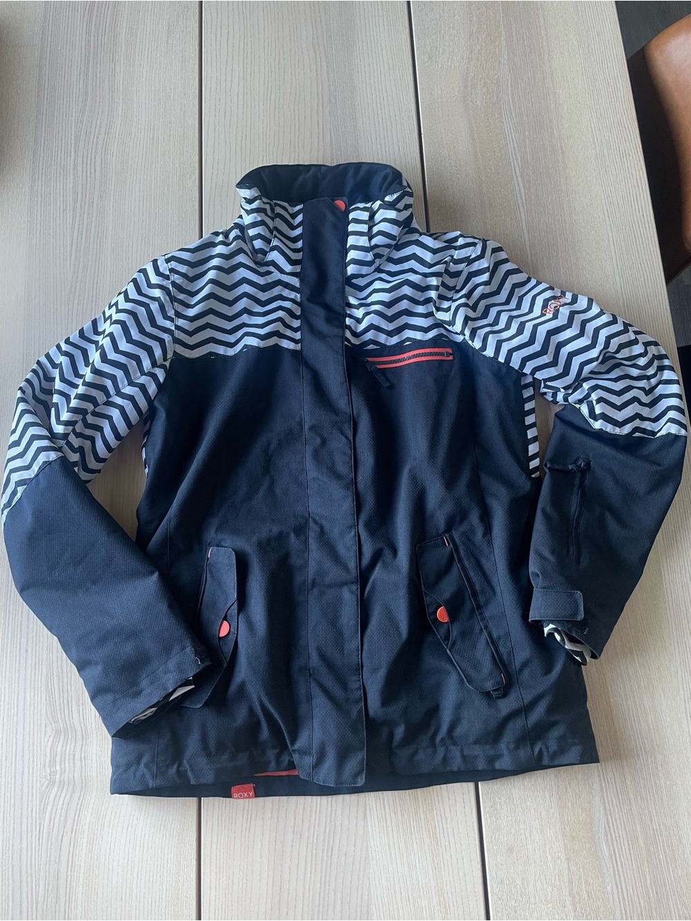 Roxy women’s winter coat size medium ladies Winter Jacket with Coral Accents